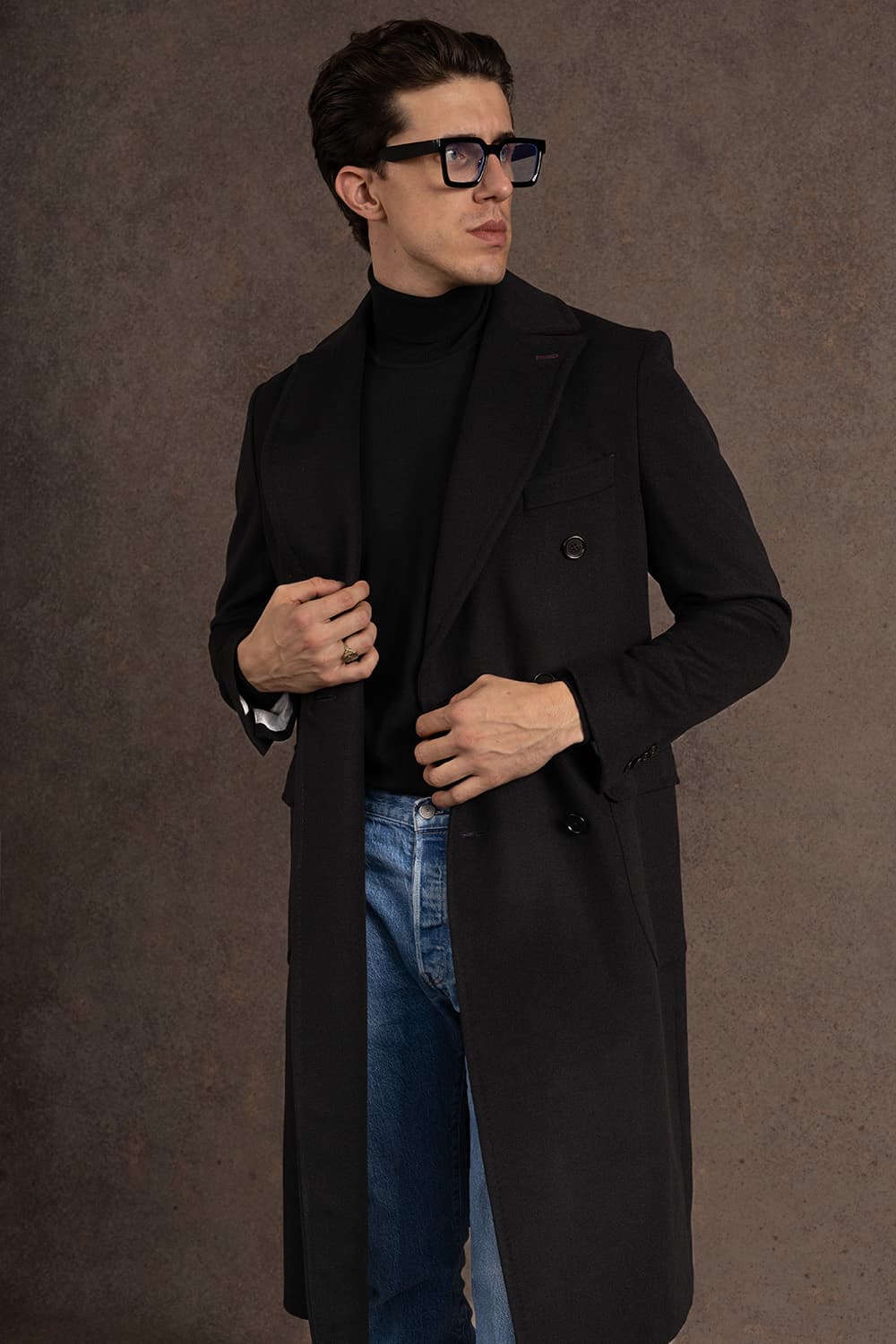Detail — shoulder of the classic coat