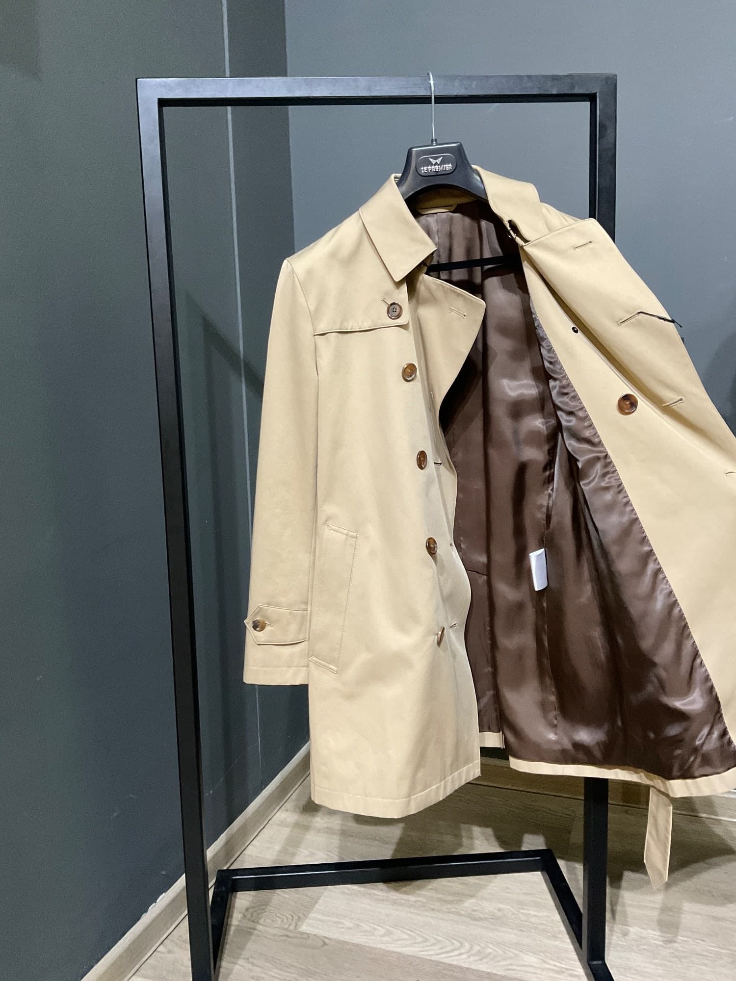 Béžový Trenchcoat dvouřadý