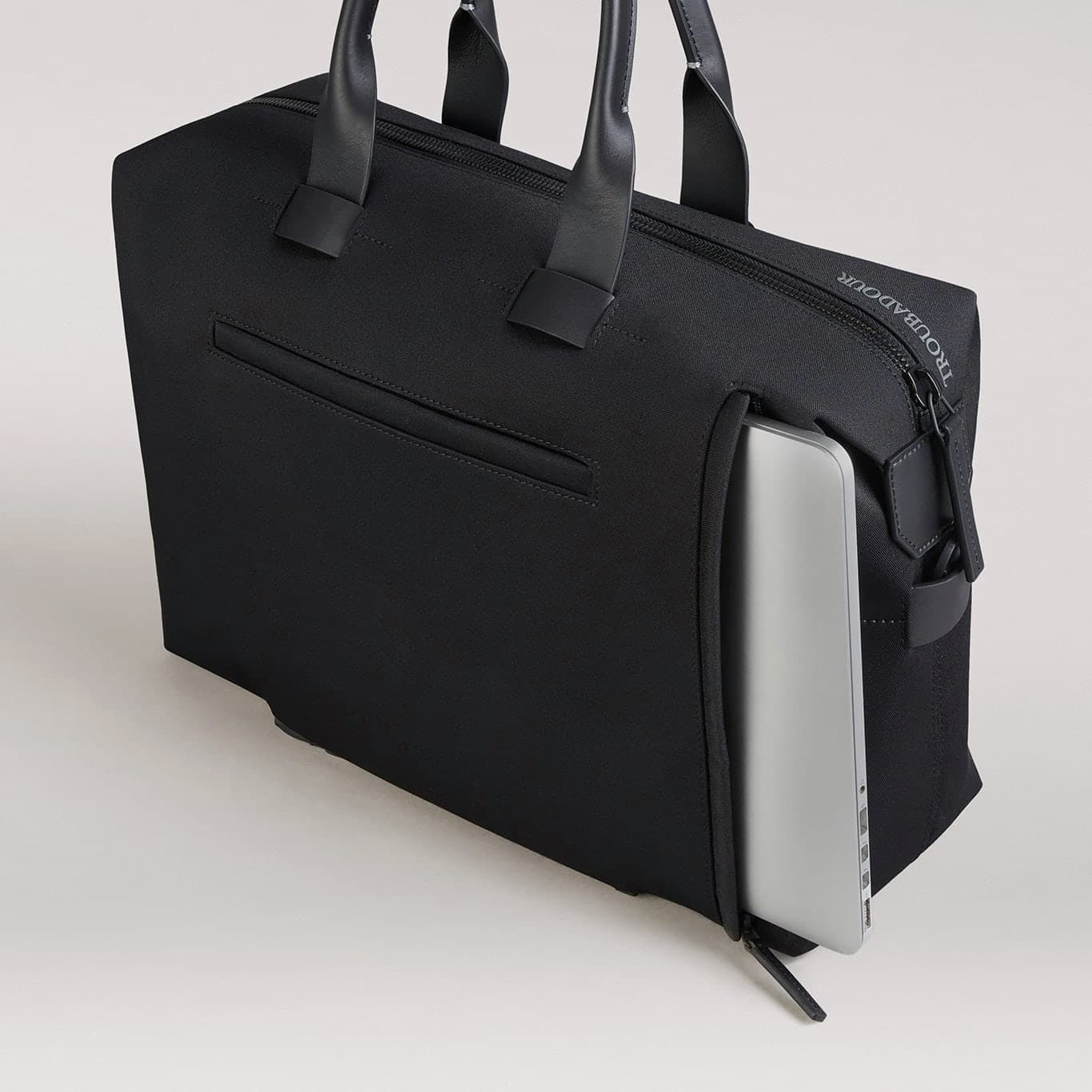 Daytripper Carry All Black
