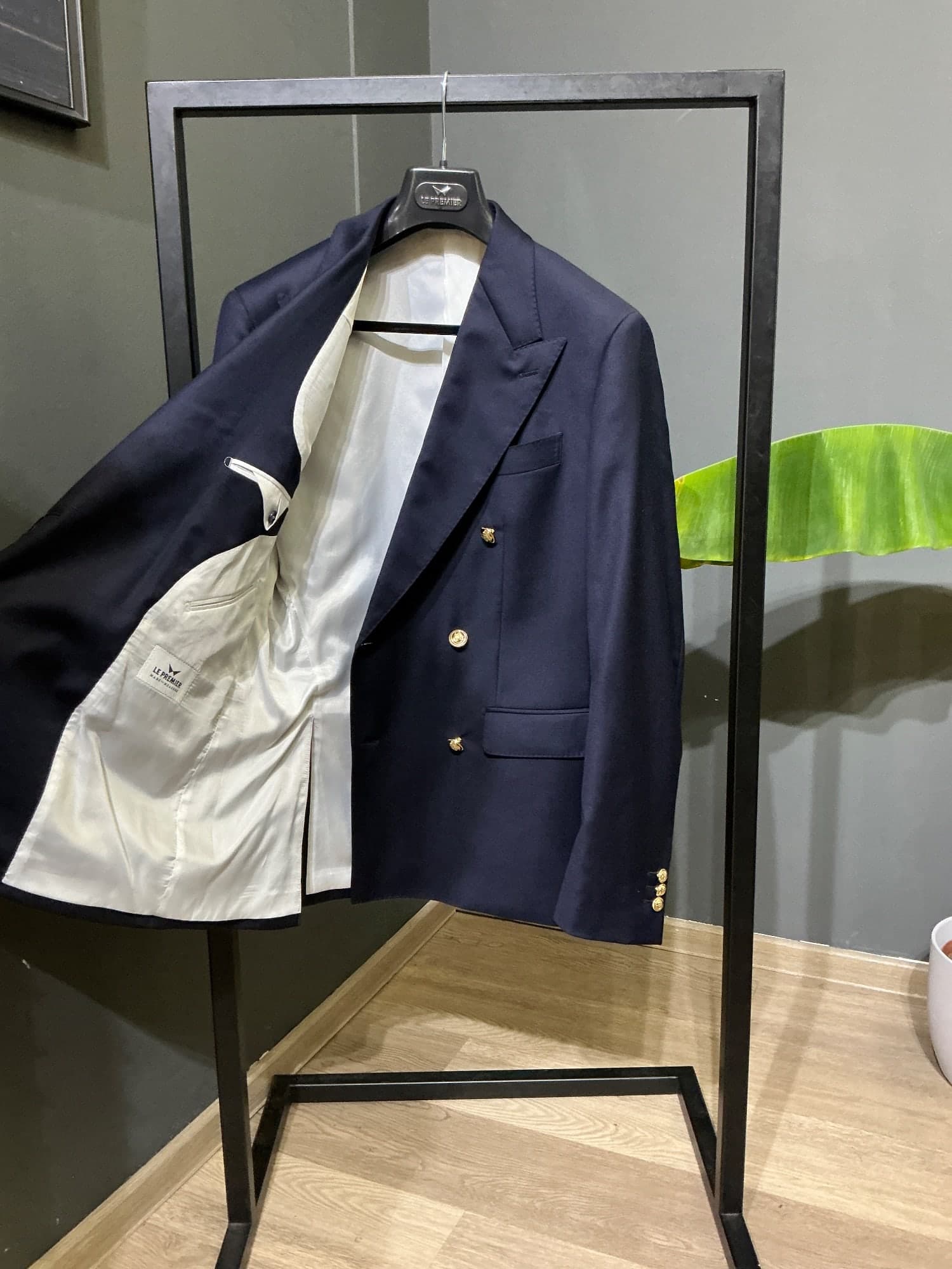 Dvouřadý navy blazer