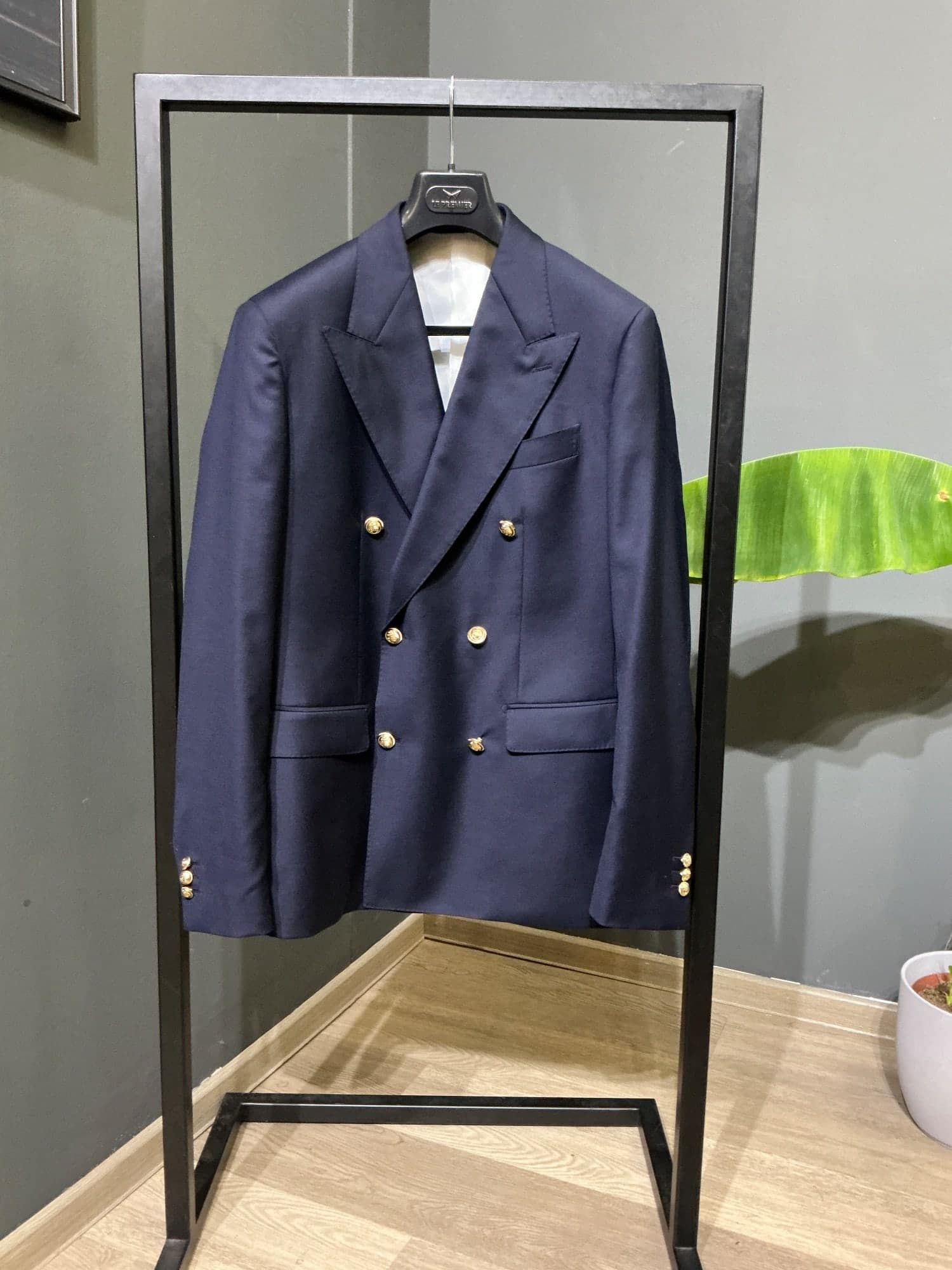 Dvouřadý navy blazer
